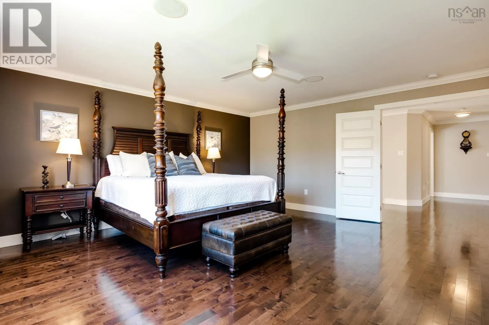 32 Hollyhock Way