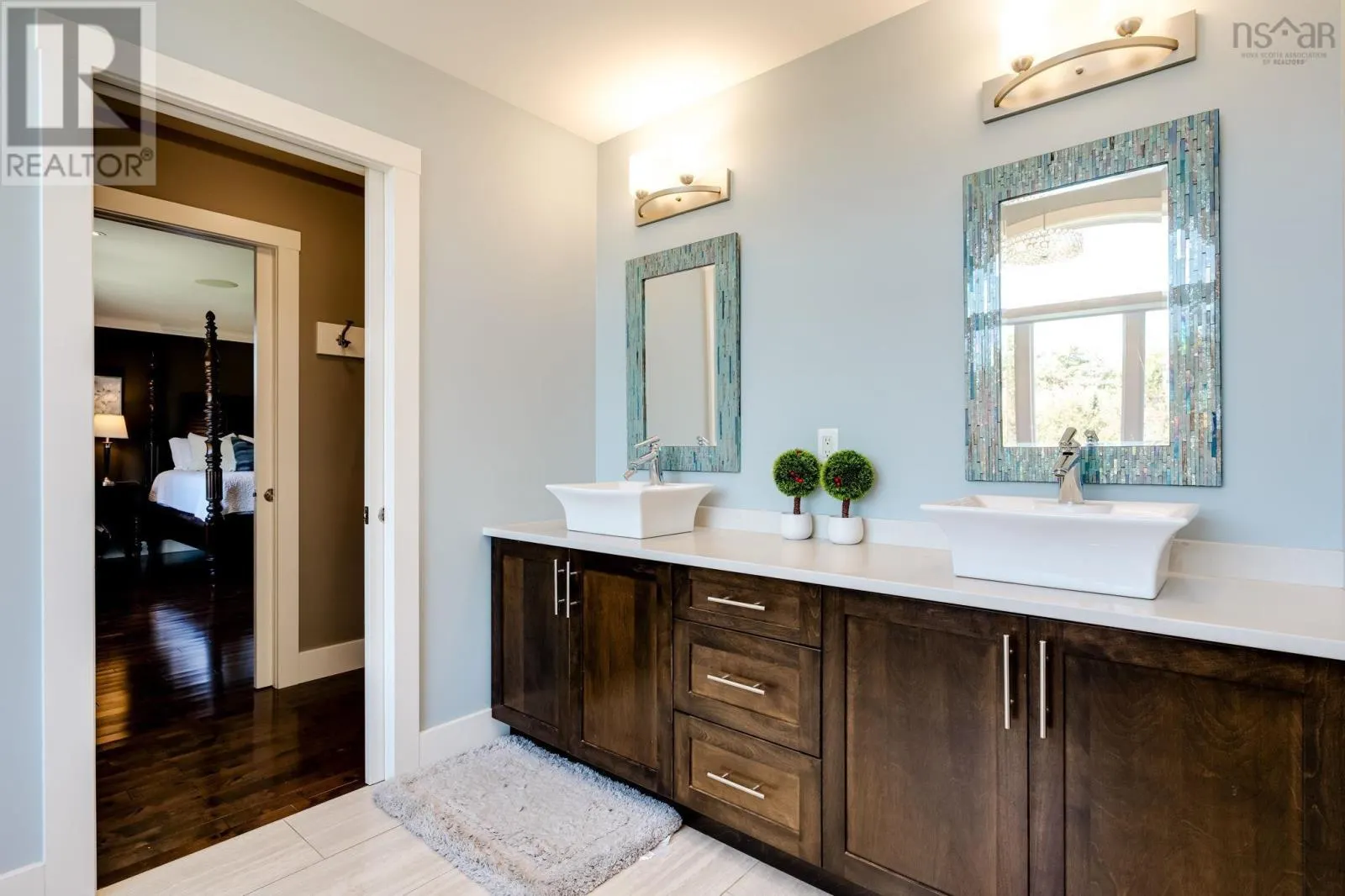 32 Hollyhock Way