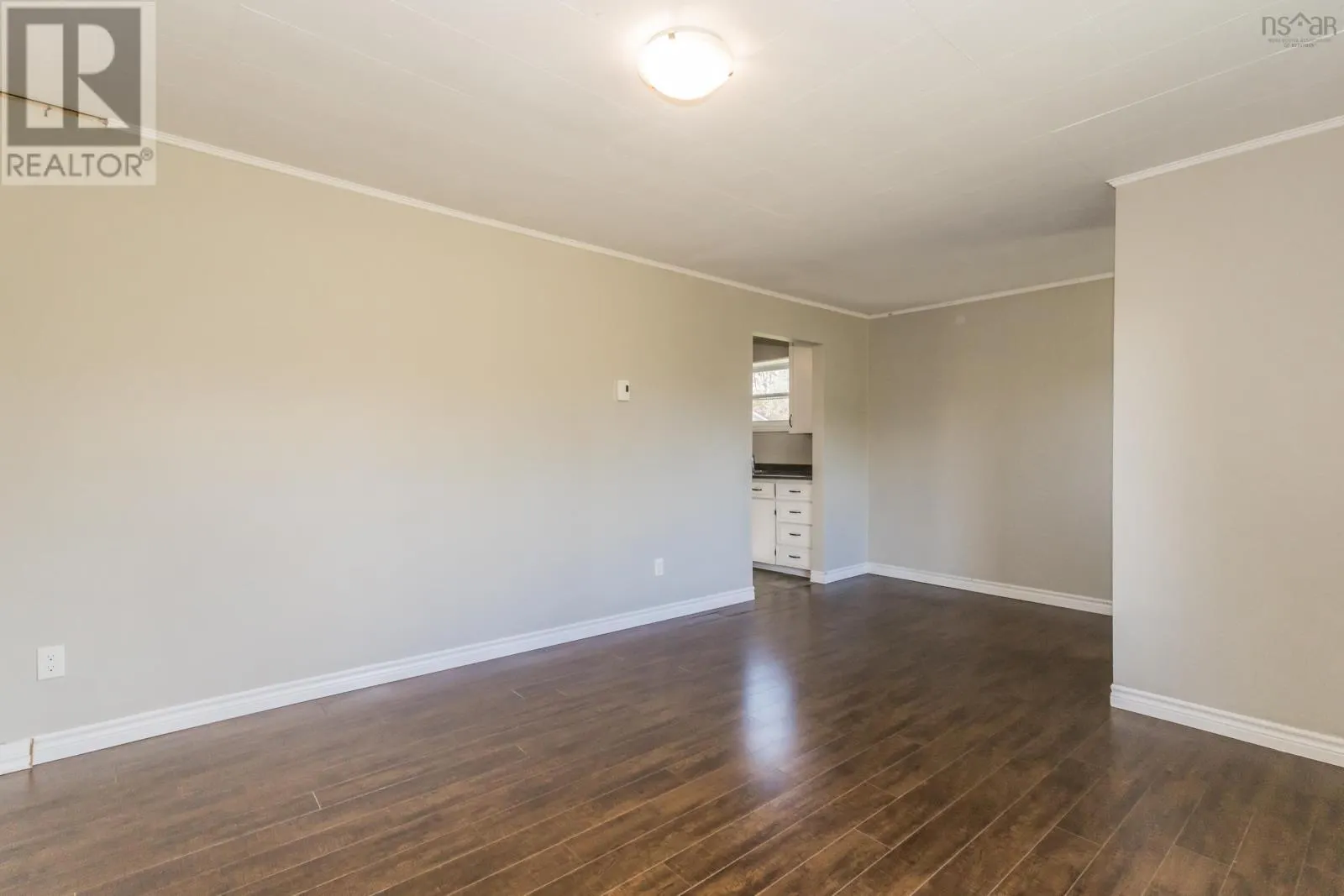 1063/1065 Camhill Court