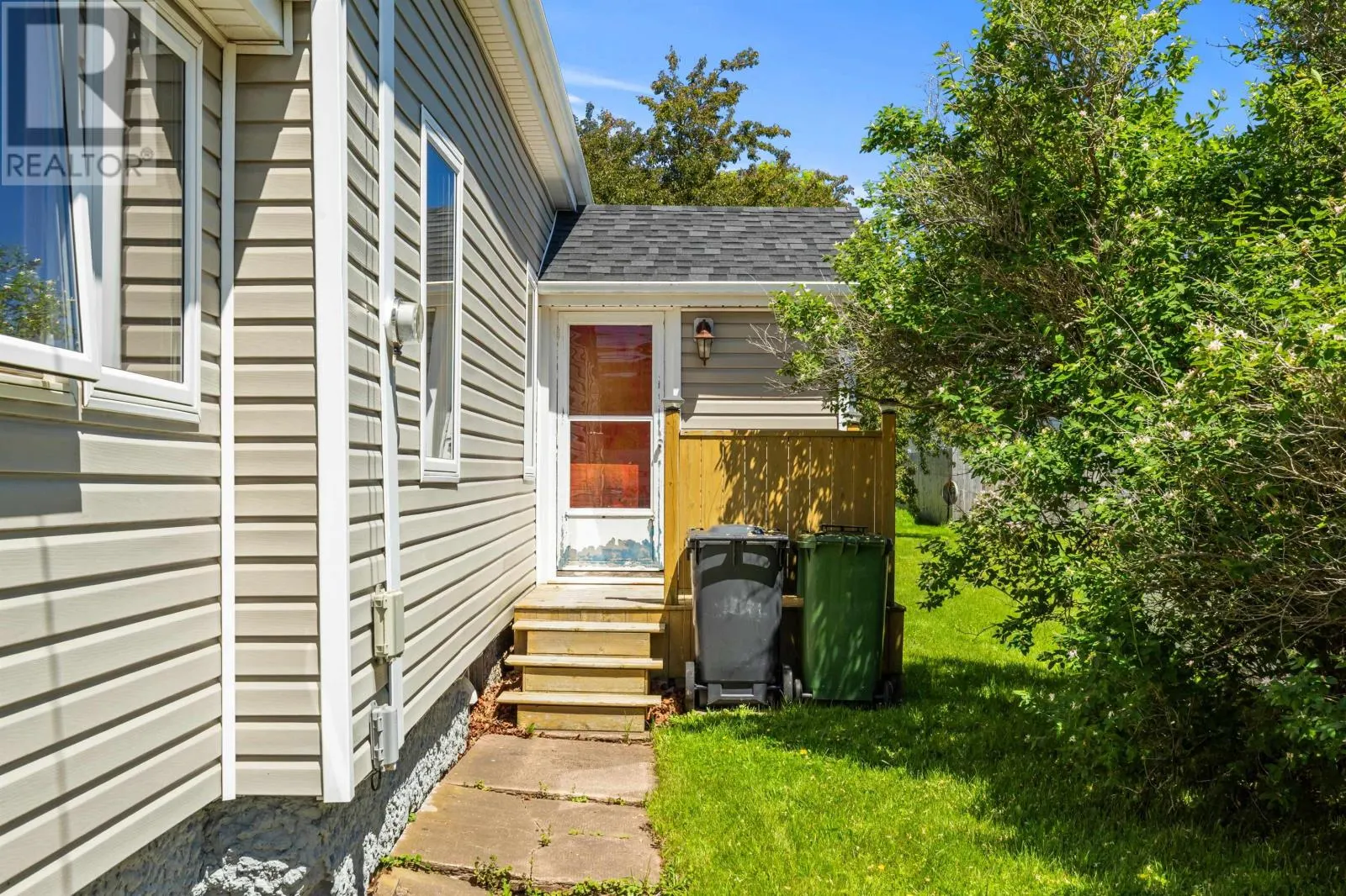 317 Hawthorne Avenue