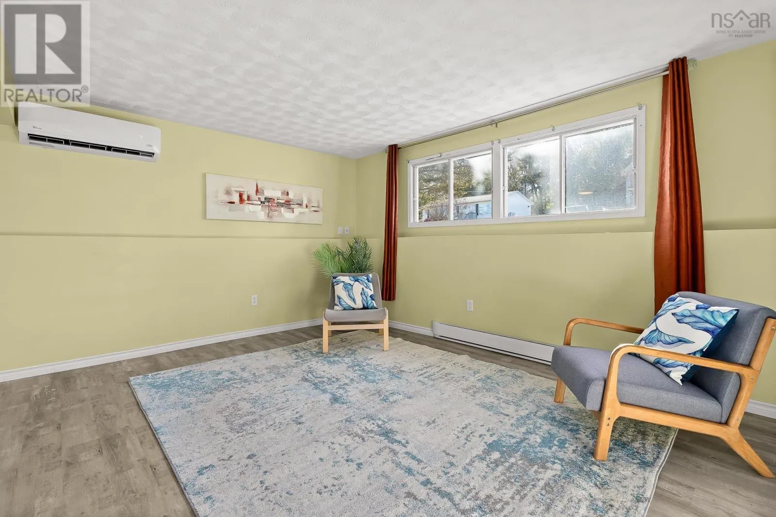 1022/1024 Marie Crescent