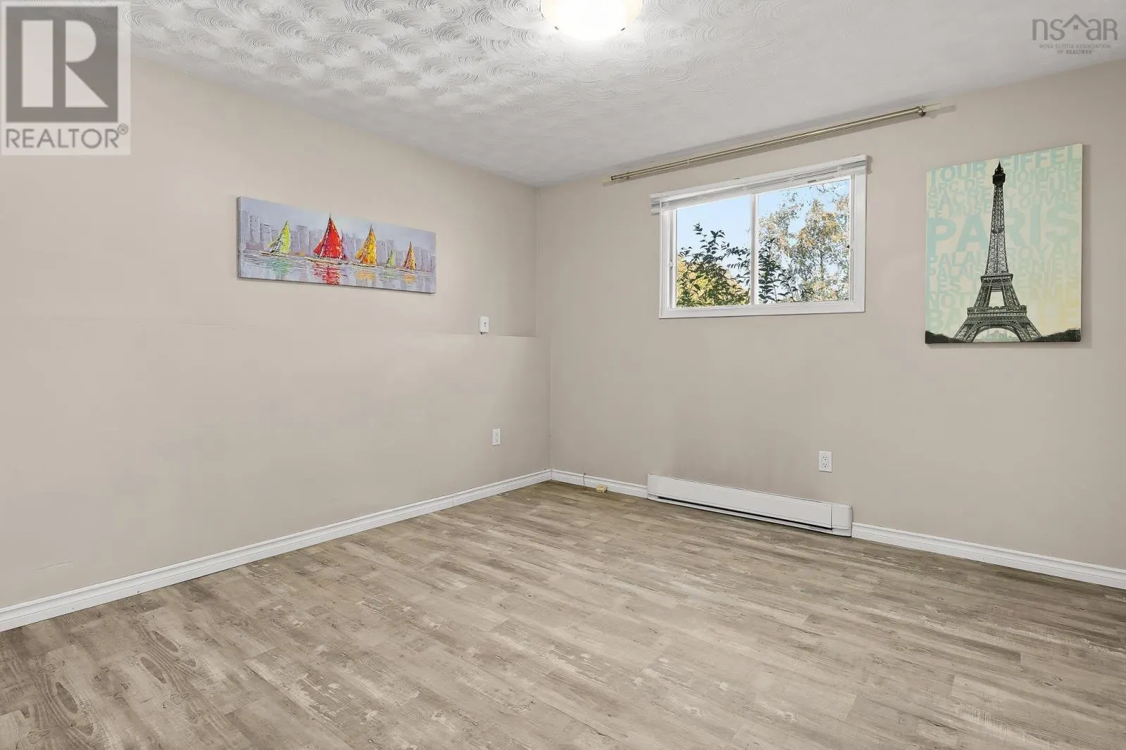 1022/1024 Marie Crescent