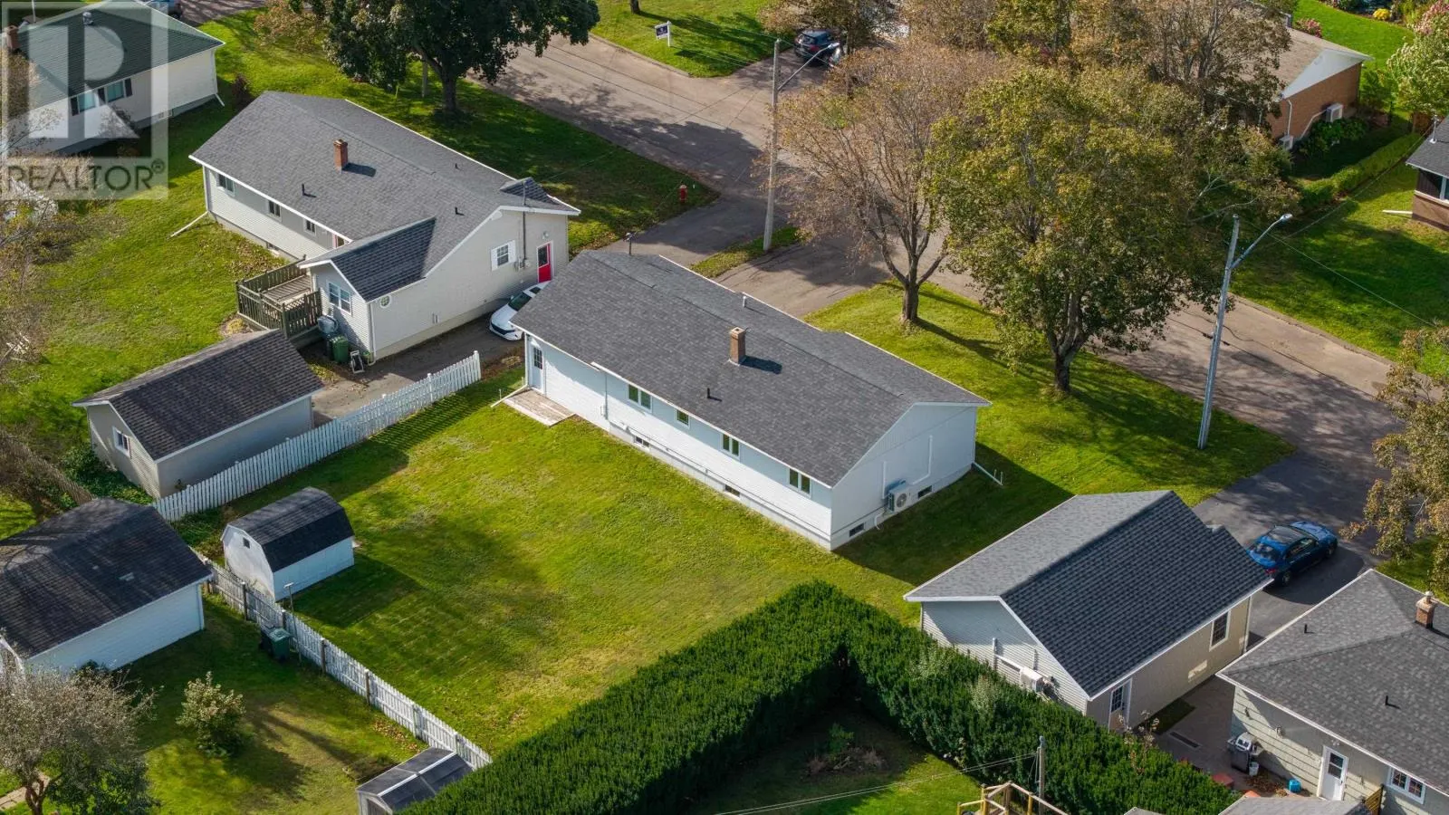 17 Newland Crescent