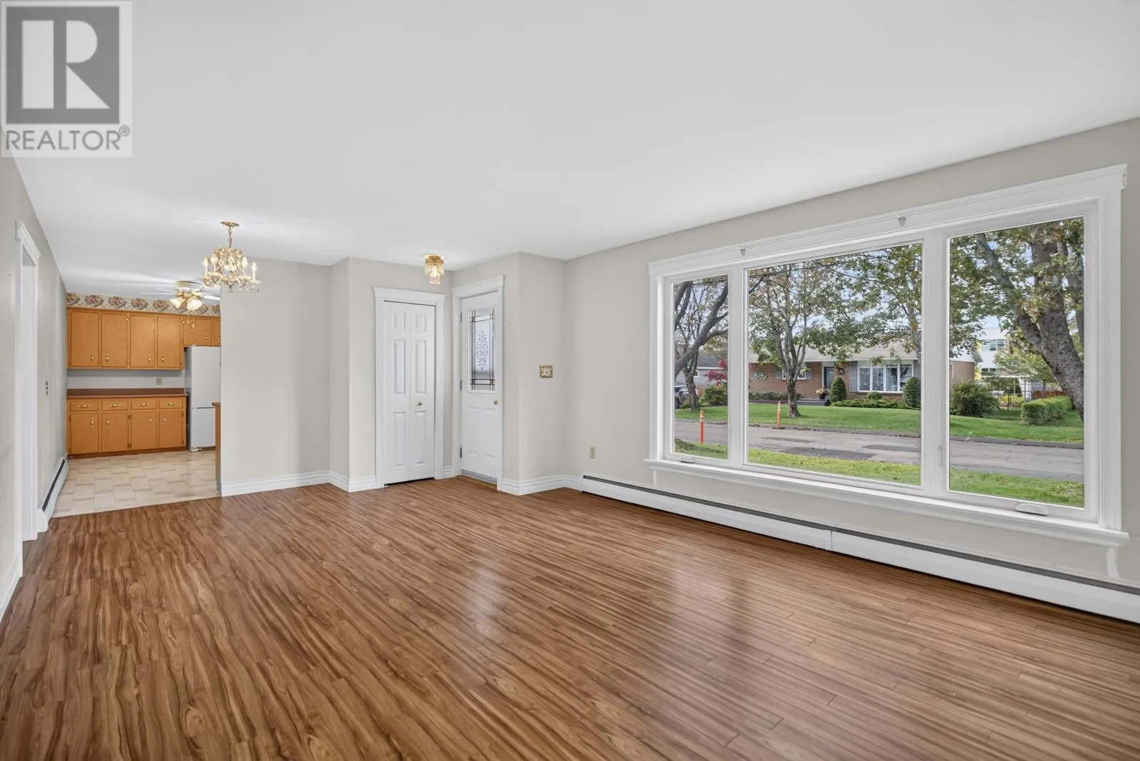 17 Newland Crescent