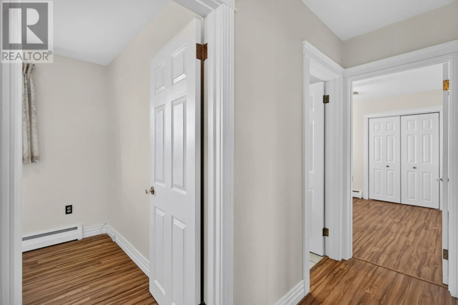 17 Newland Crescent