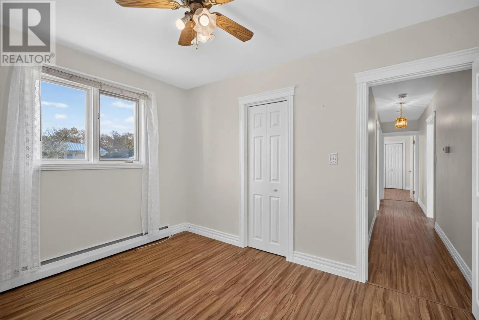 17 Newland Crescent