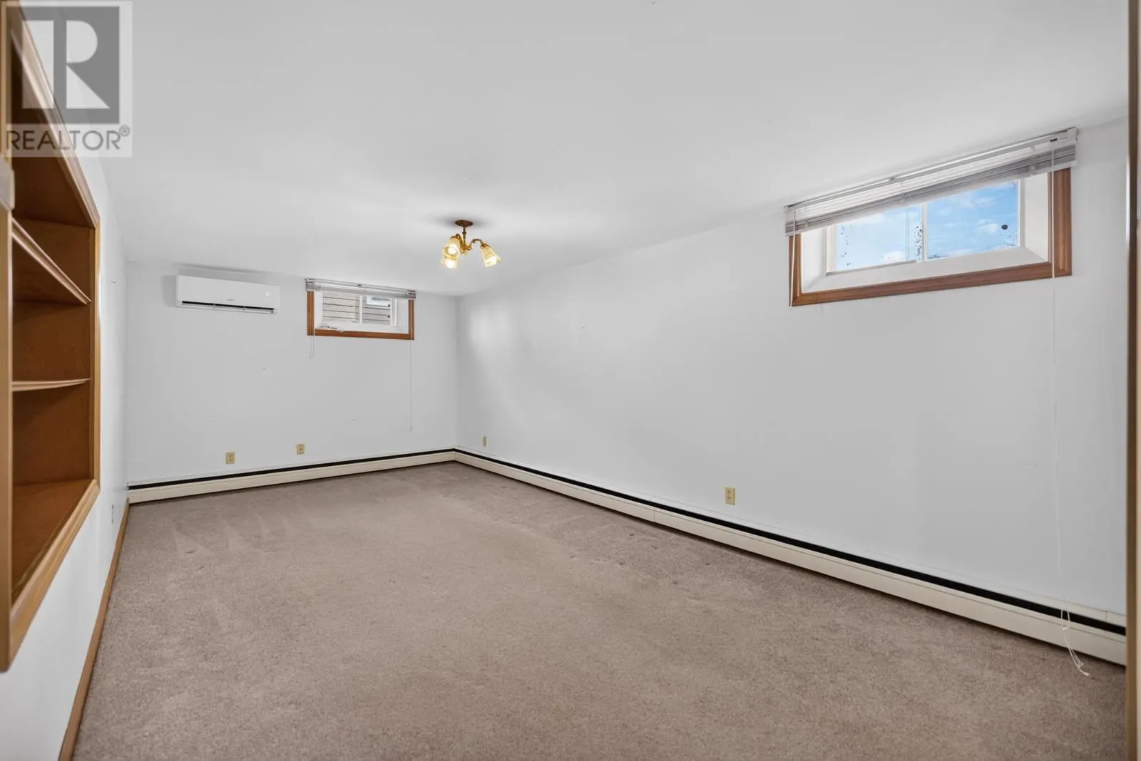 17 Newland Crescent