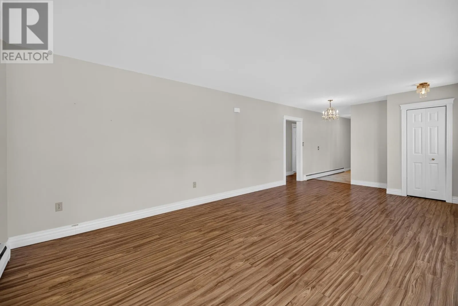 17 Newland Crescent