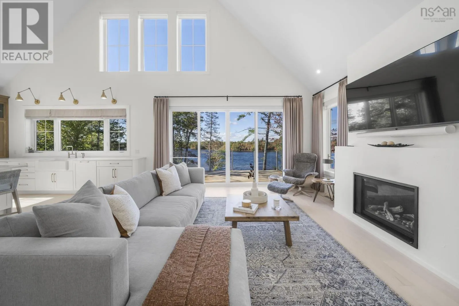22 Western Point Lane