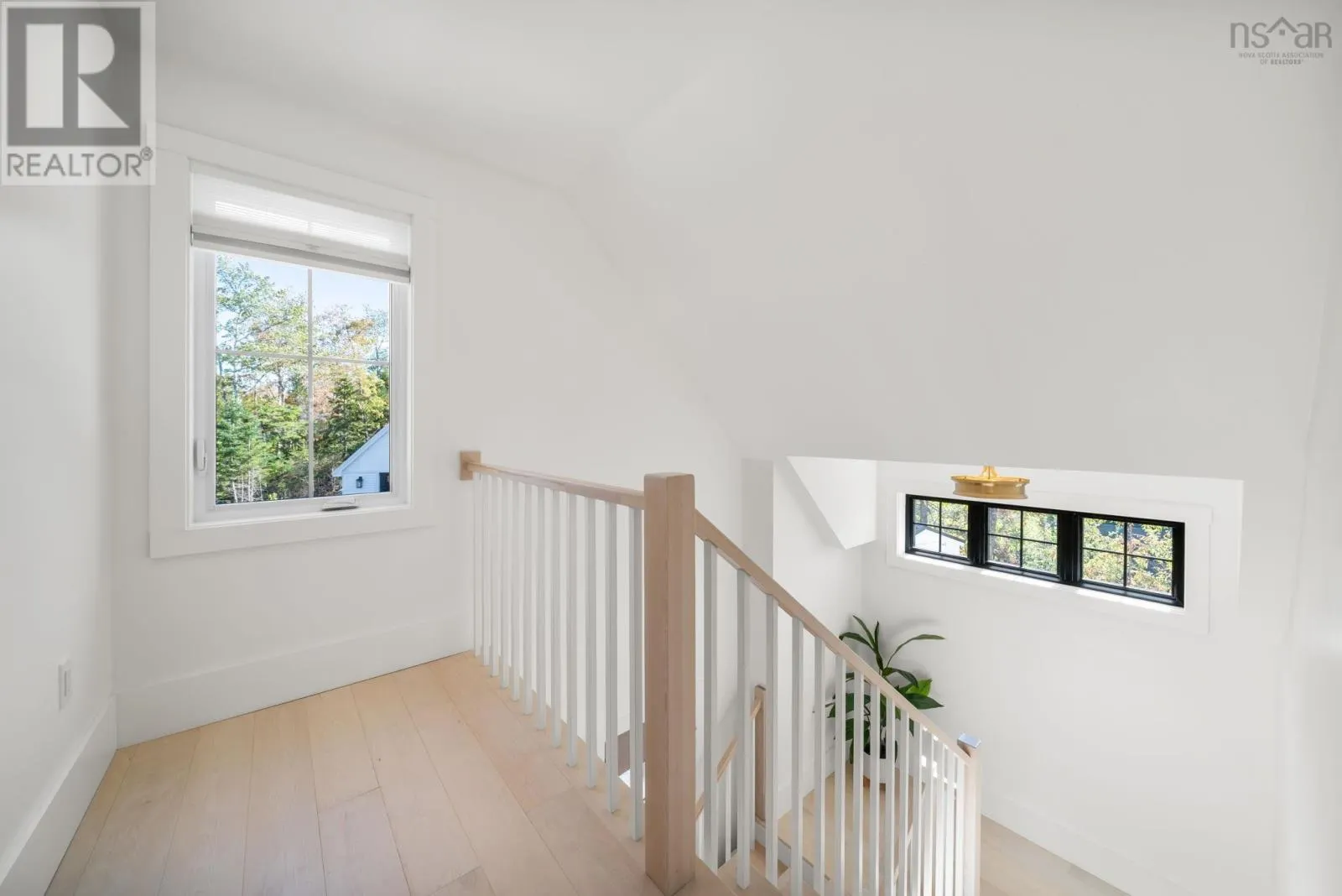 22 Western Point Lane