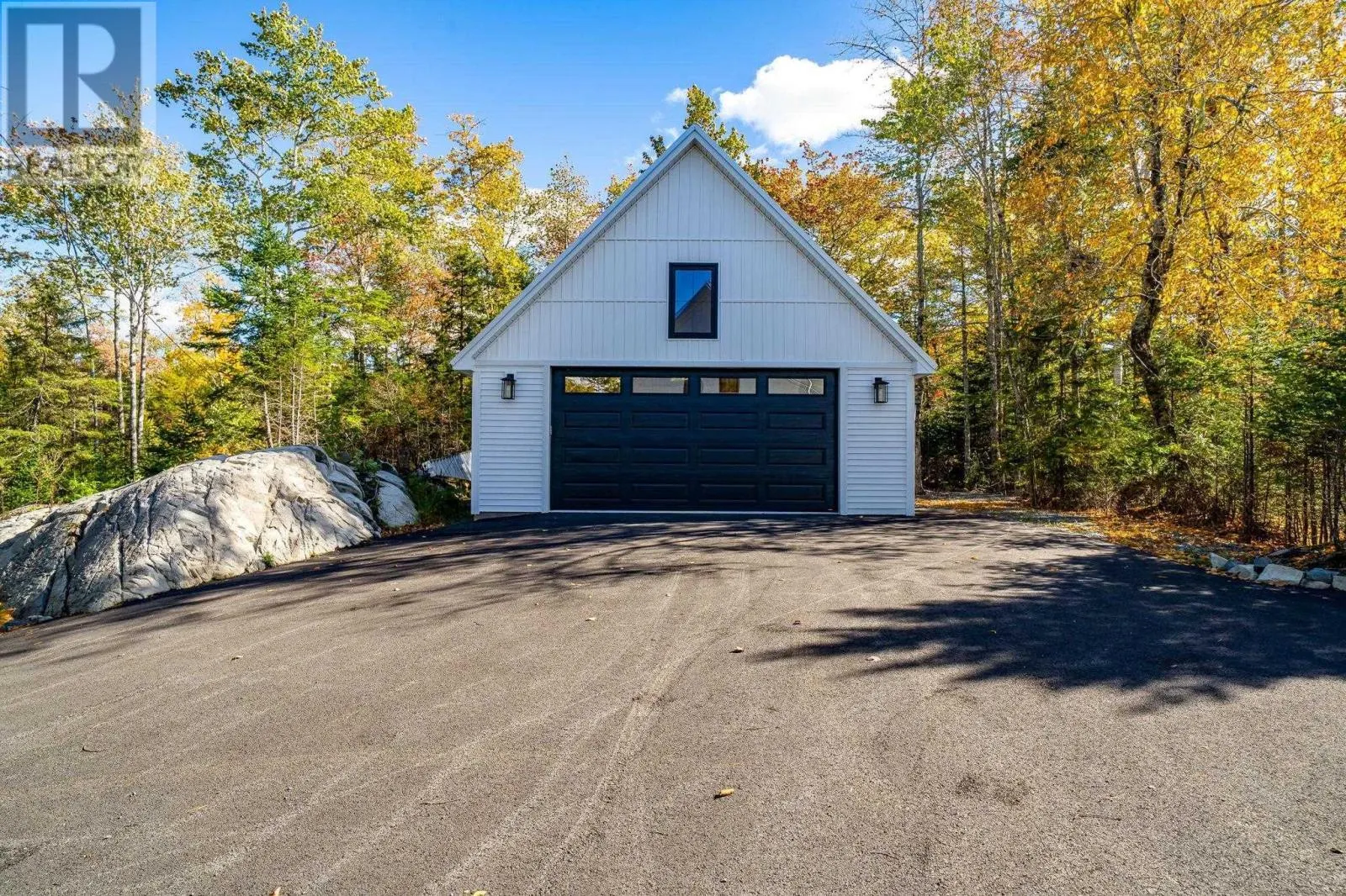 22 Western Point Lane