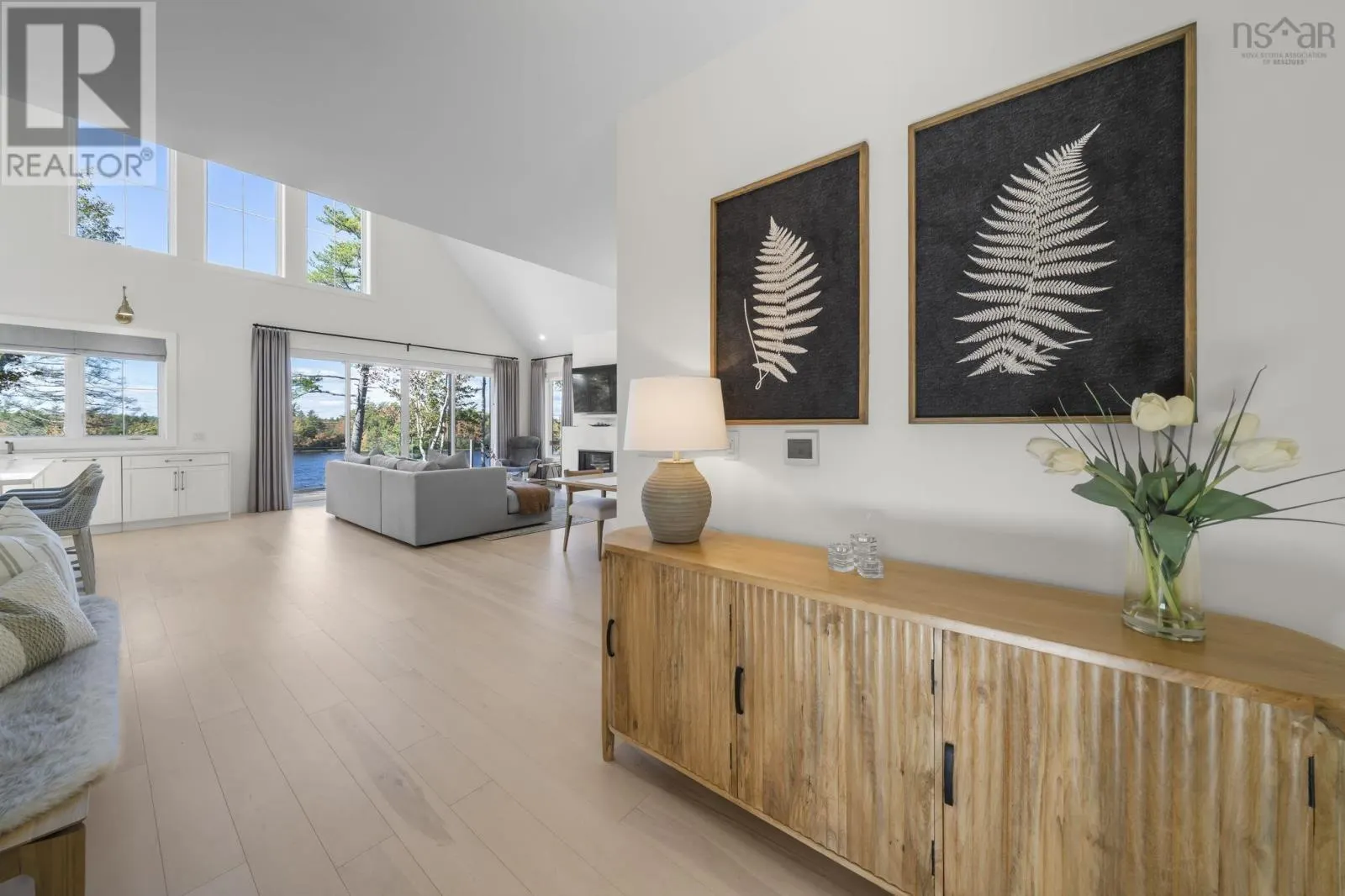 22 Western Point Lane