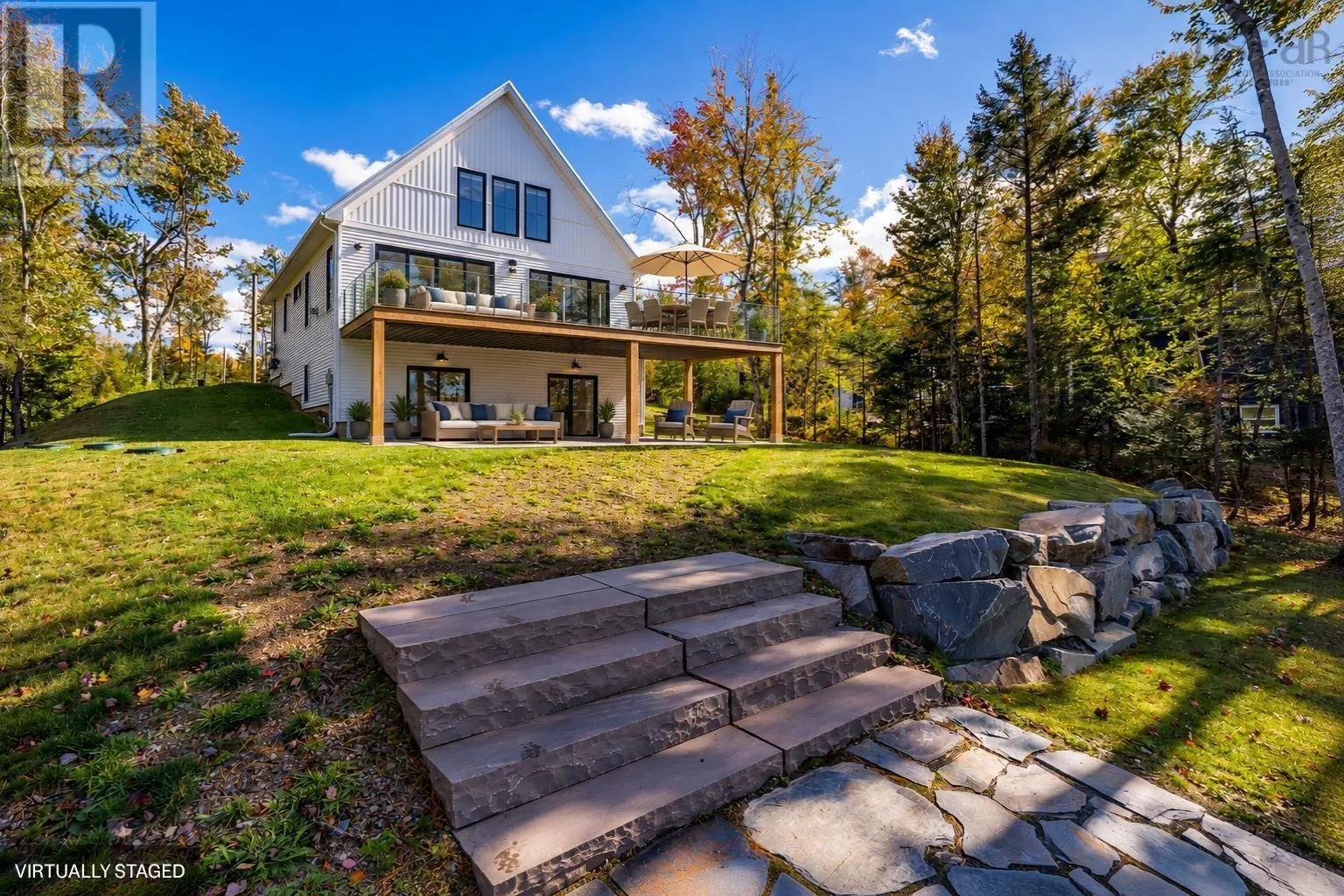 22 Western Point Lane