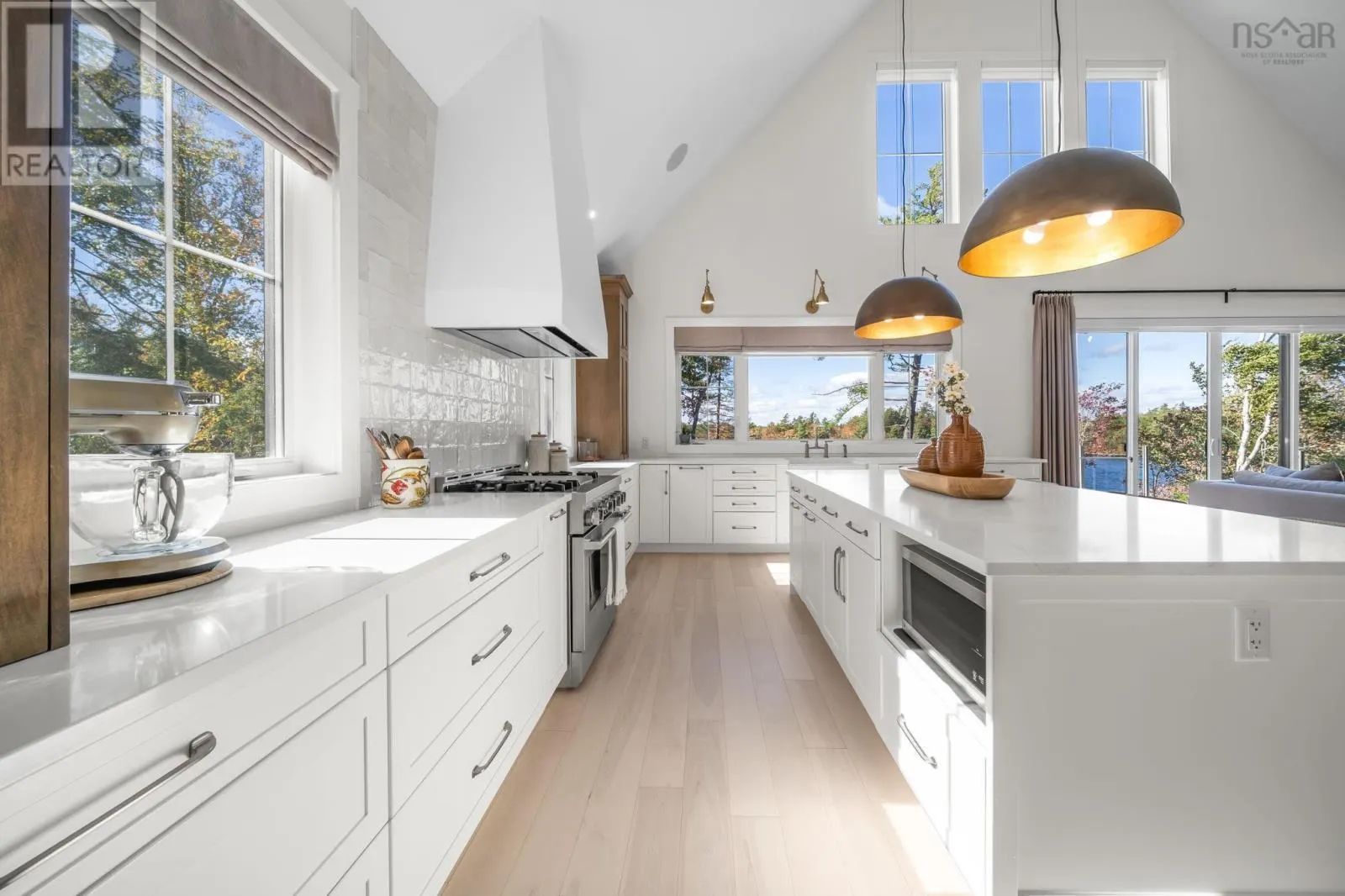 22 Western Point Lane
