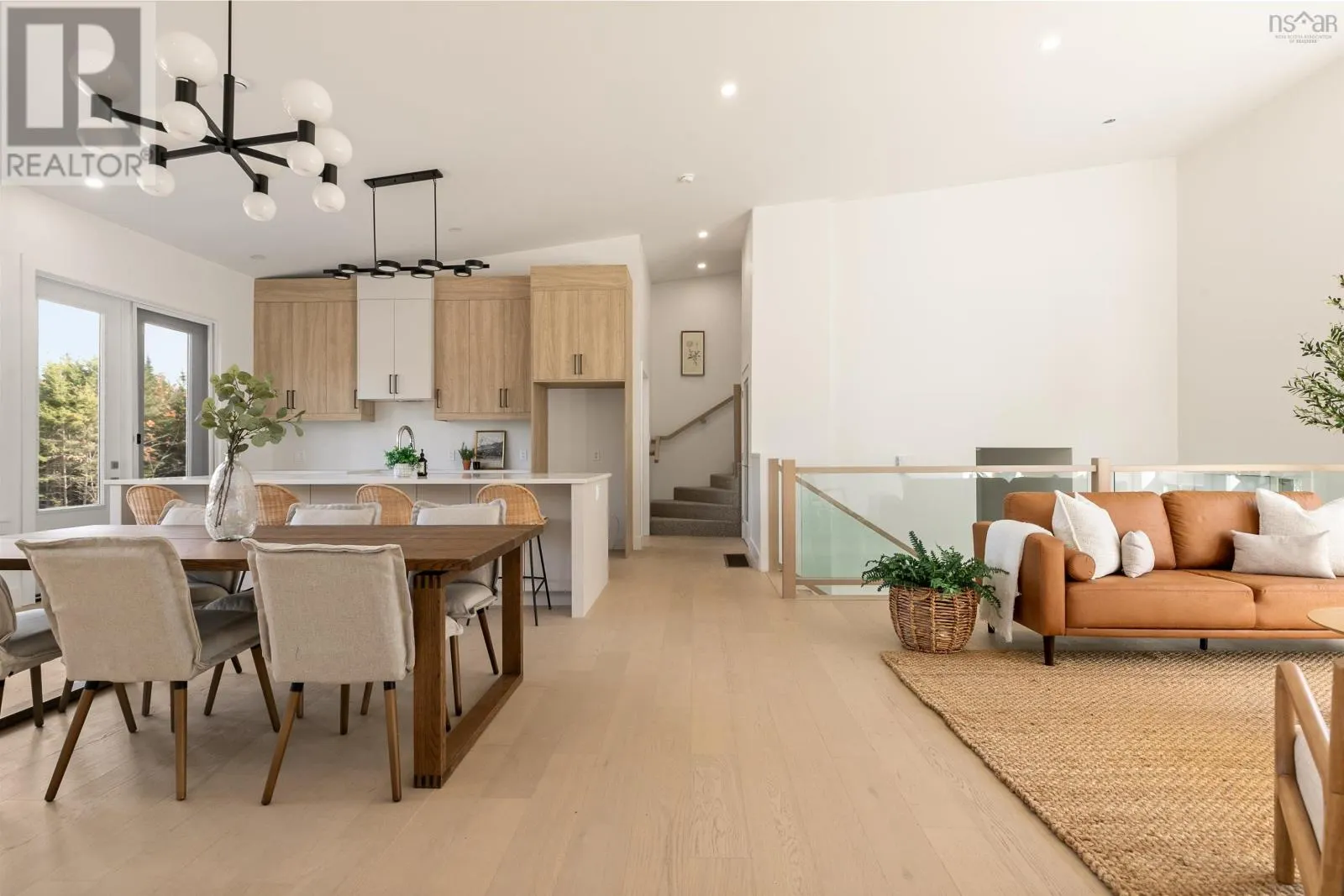 394 Canoe Crescent