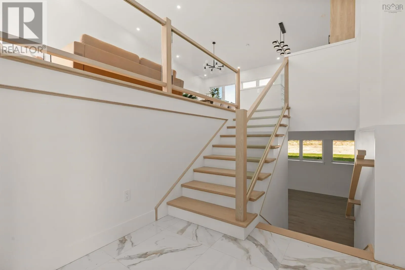 394 Canoe Crescent