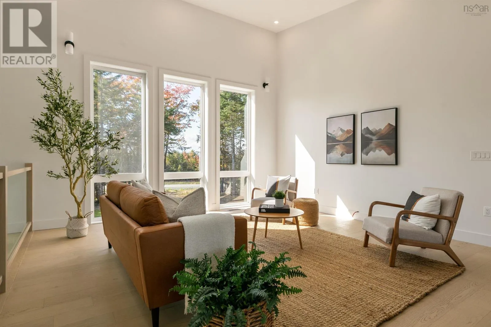 394 Canoe Crescent