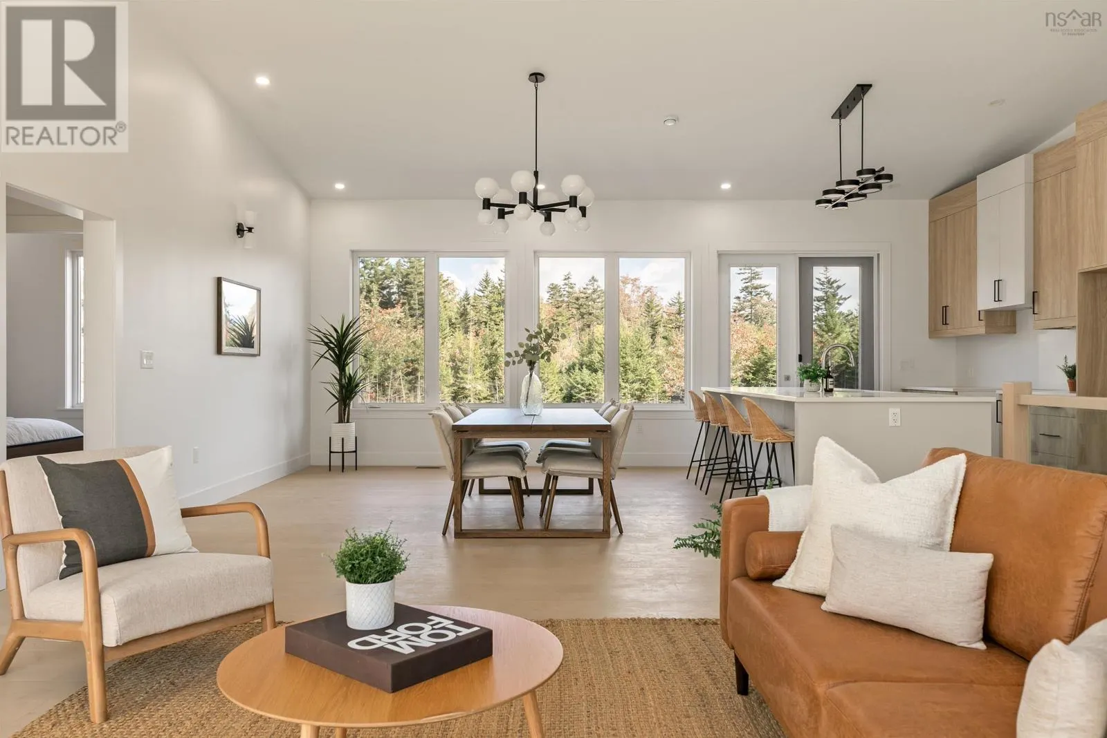394 Canoe Crescent