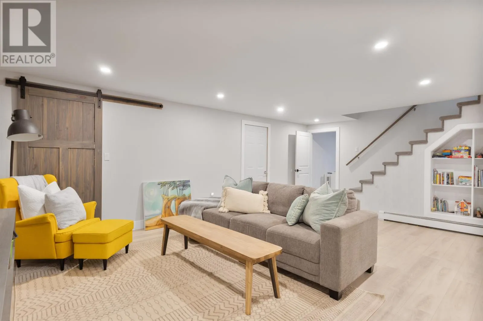 45 Earl Drive