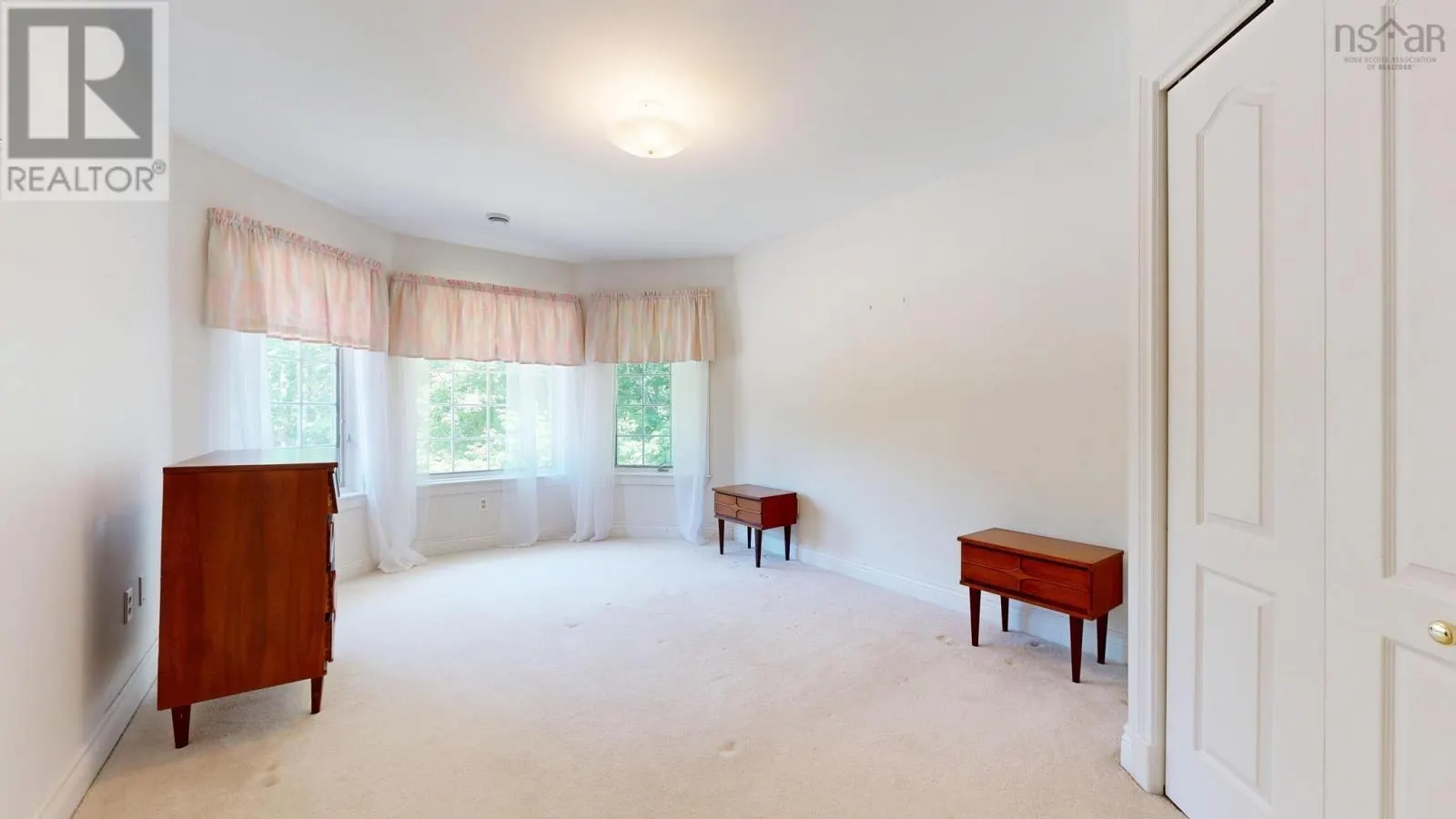 1608 Brow Of Mountain Road