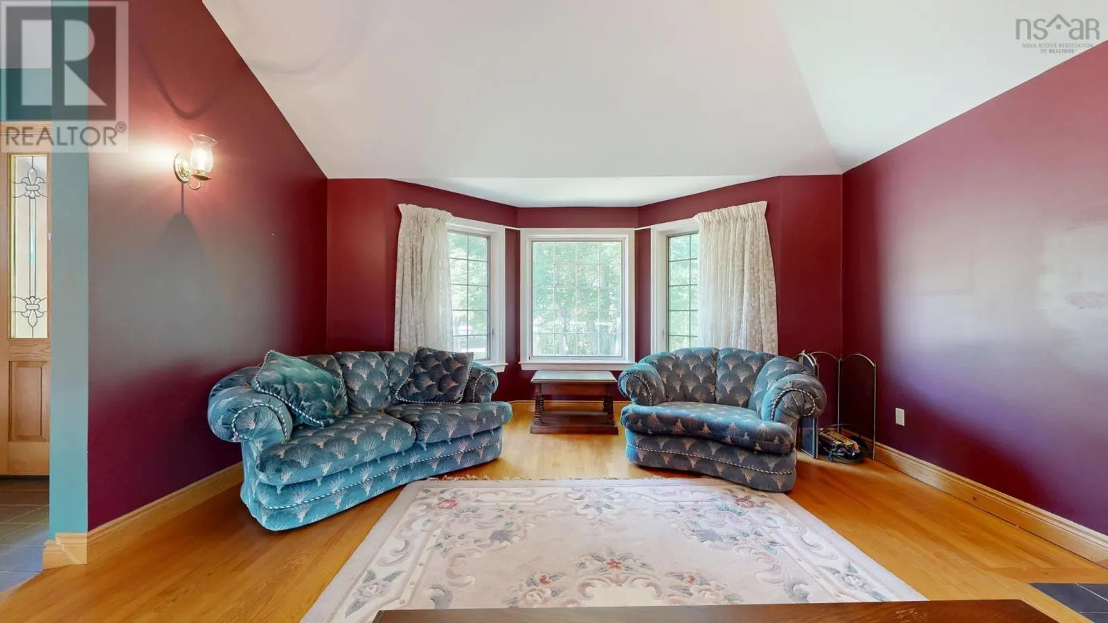 1608 Brow Of Mountain Road