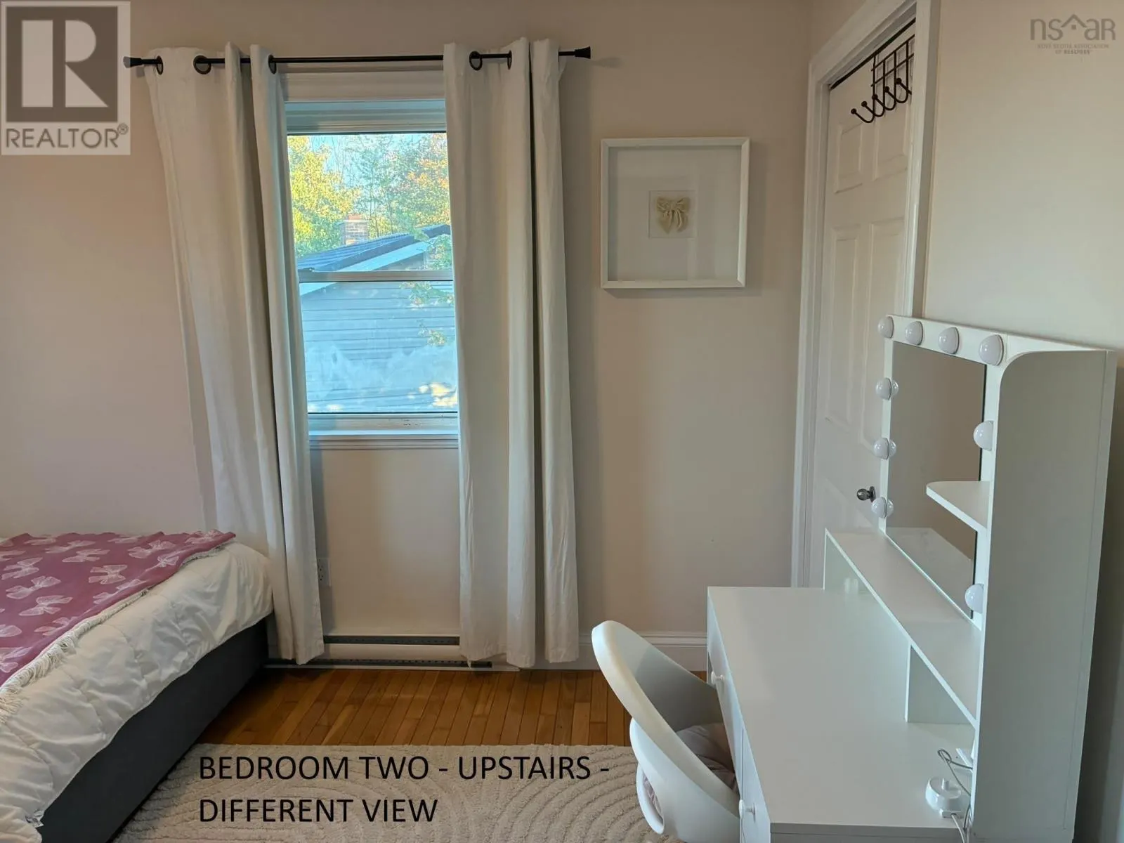 22 CEDAR Crescent