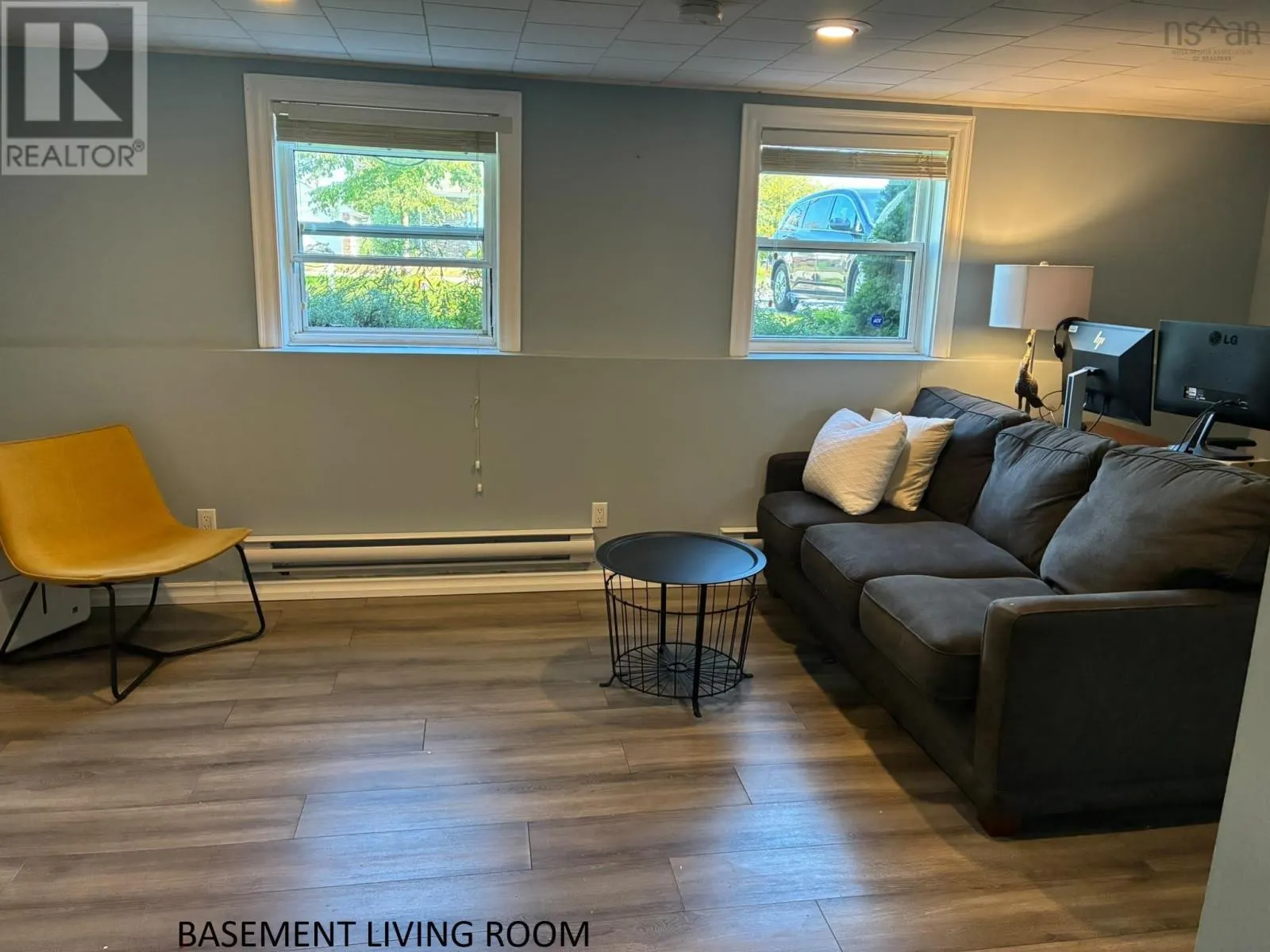 22 CEDAR Crescent