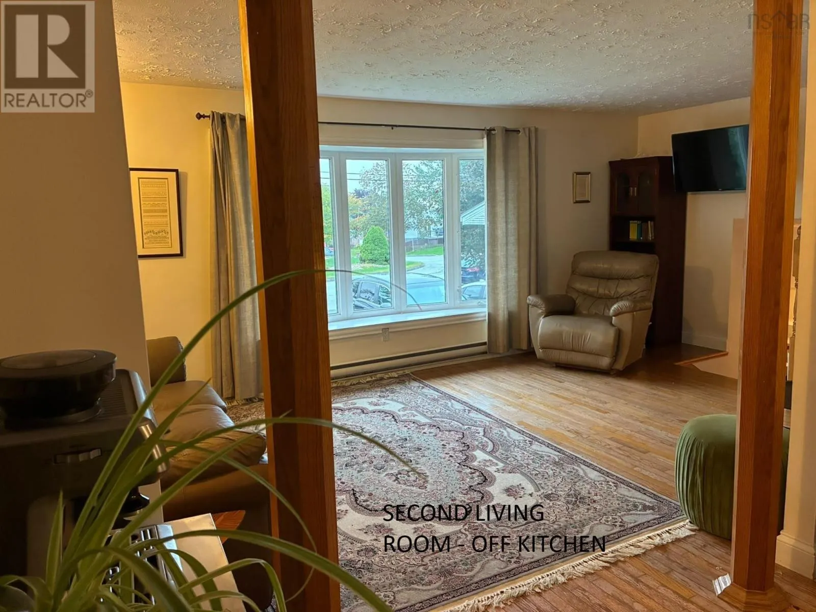 22 CEDAR Crescent