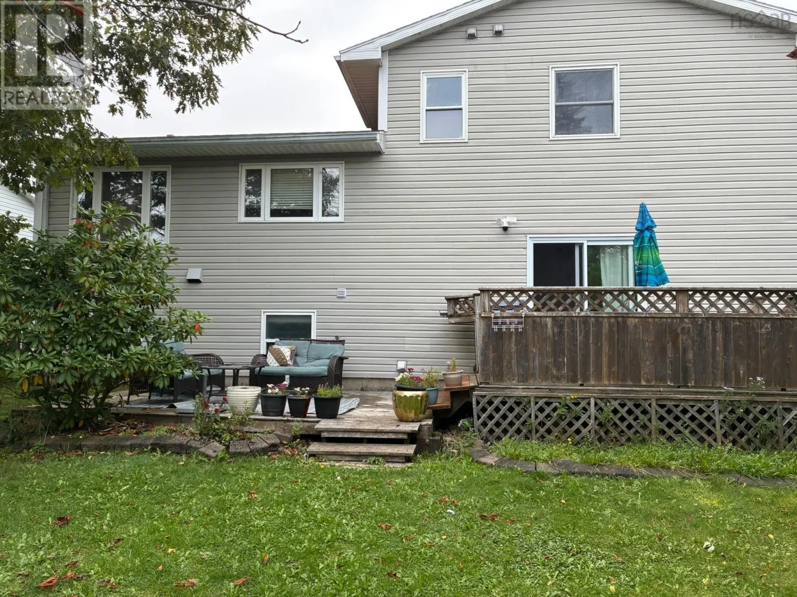 22 CEDAR Crescent