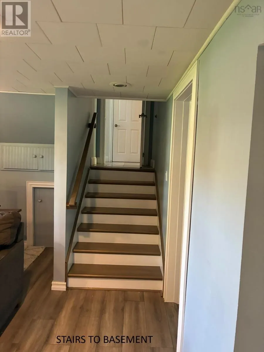 22 CEDAR Crescent