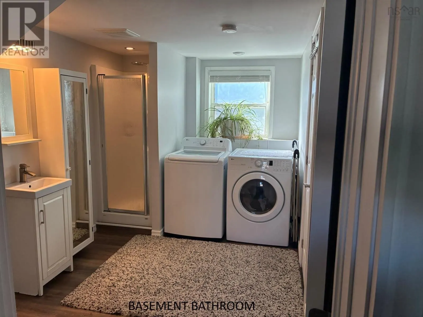 22 CEDAR Crescent