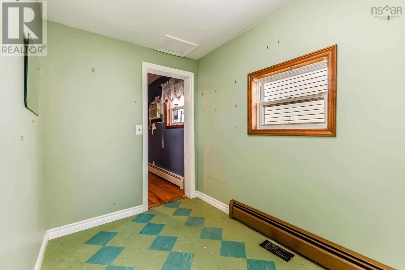 76 Poplar Street