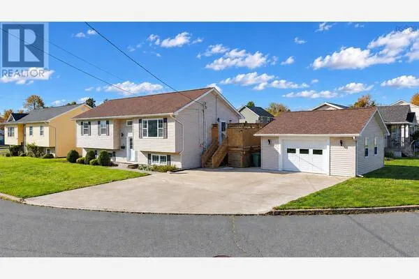 44 Lovat Crescent