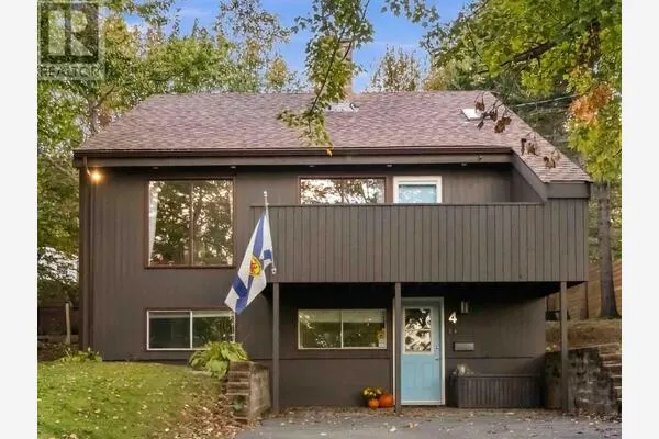 4 Lynn Road