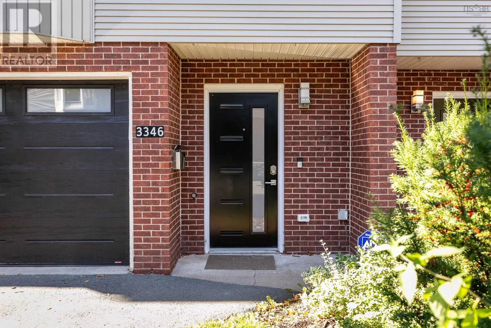 33 3346 Ashton Lane