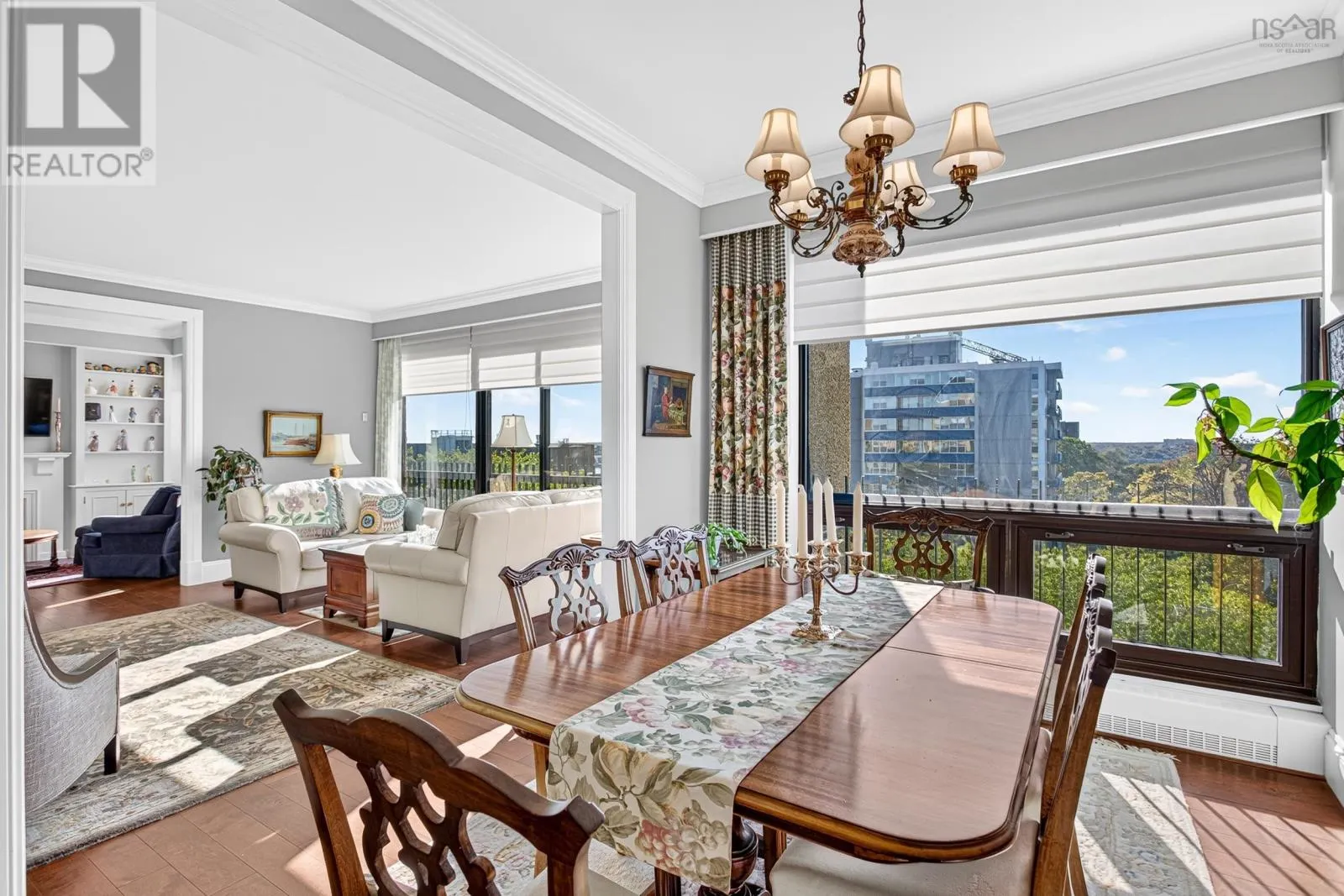 701 6095 Coburg Road