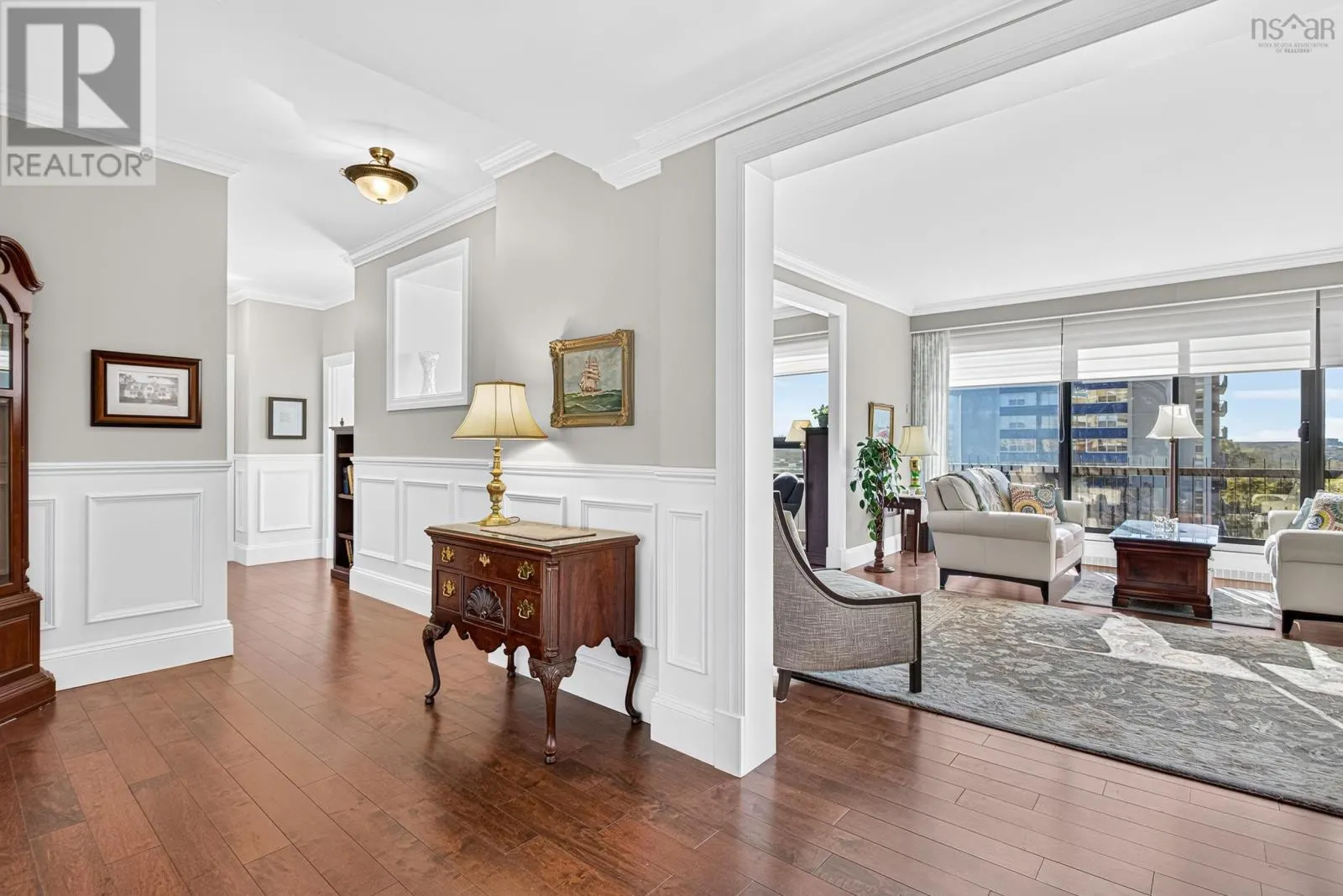 701 6095 Coburg Road