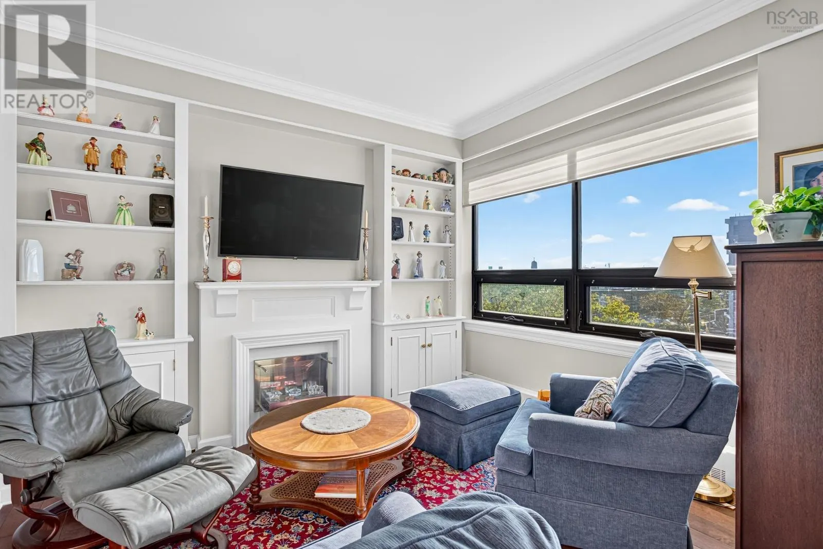 701 6095 Coburg Road