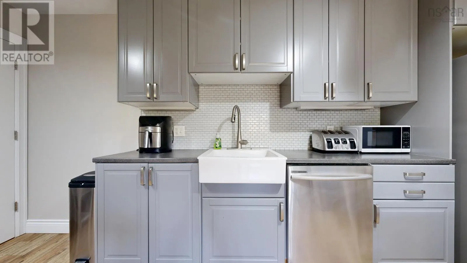 813 8 Blomidon Terrace