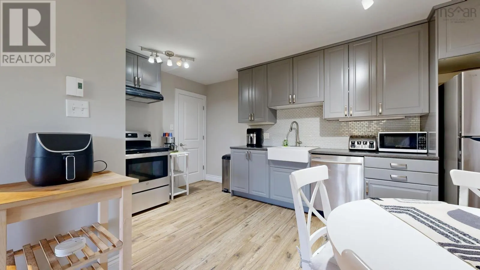 813 8 Blomidon Terrace