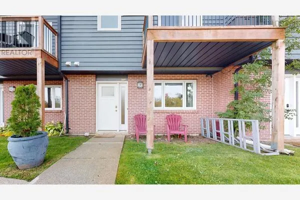 813 8 Blomidon Terrace