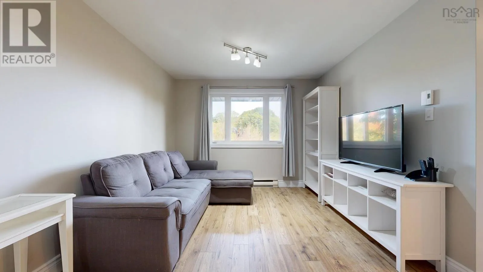 813 8 Blomidon Terrace