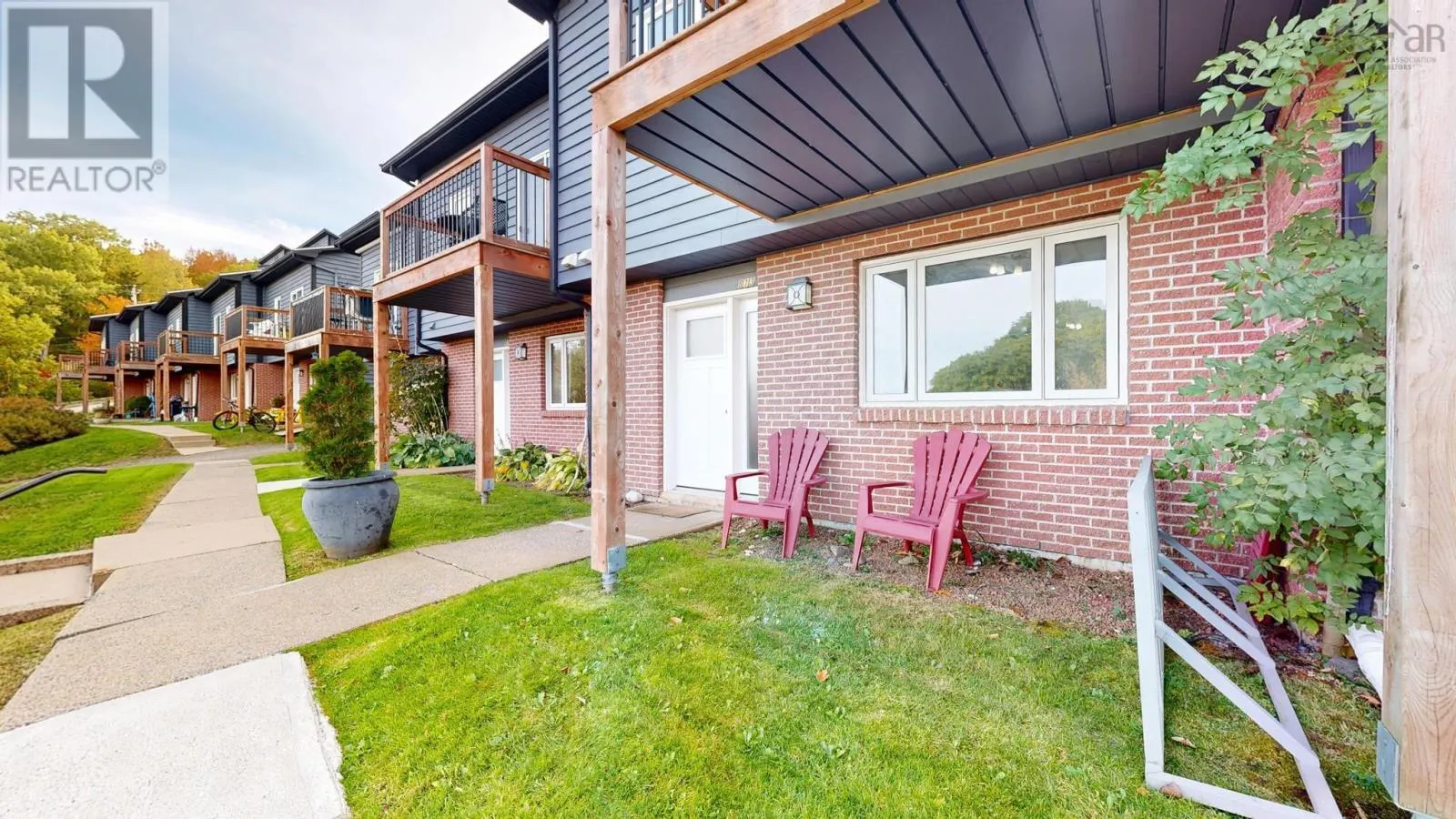 813 8 Blomidon Terrace