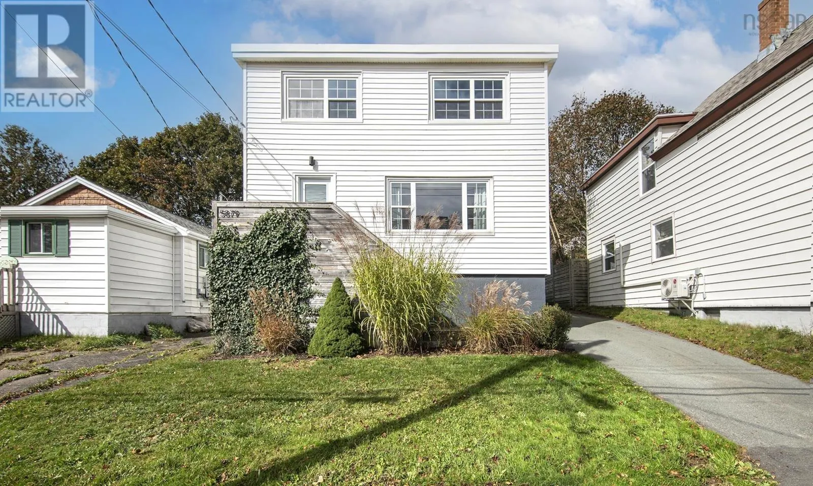 5879 Stairs Street