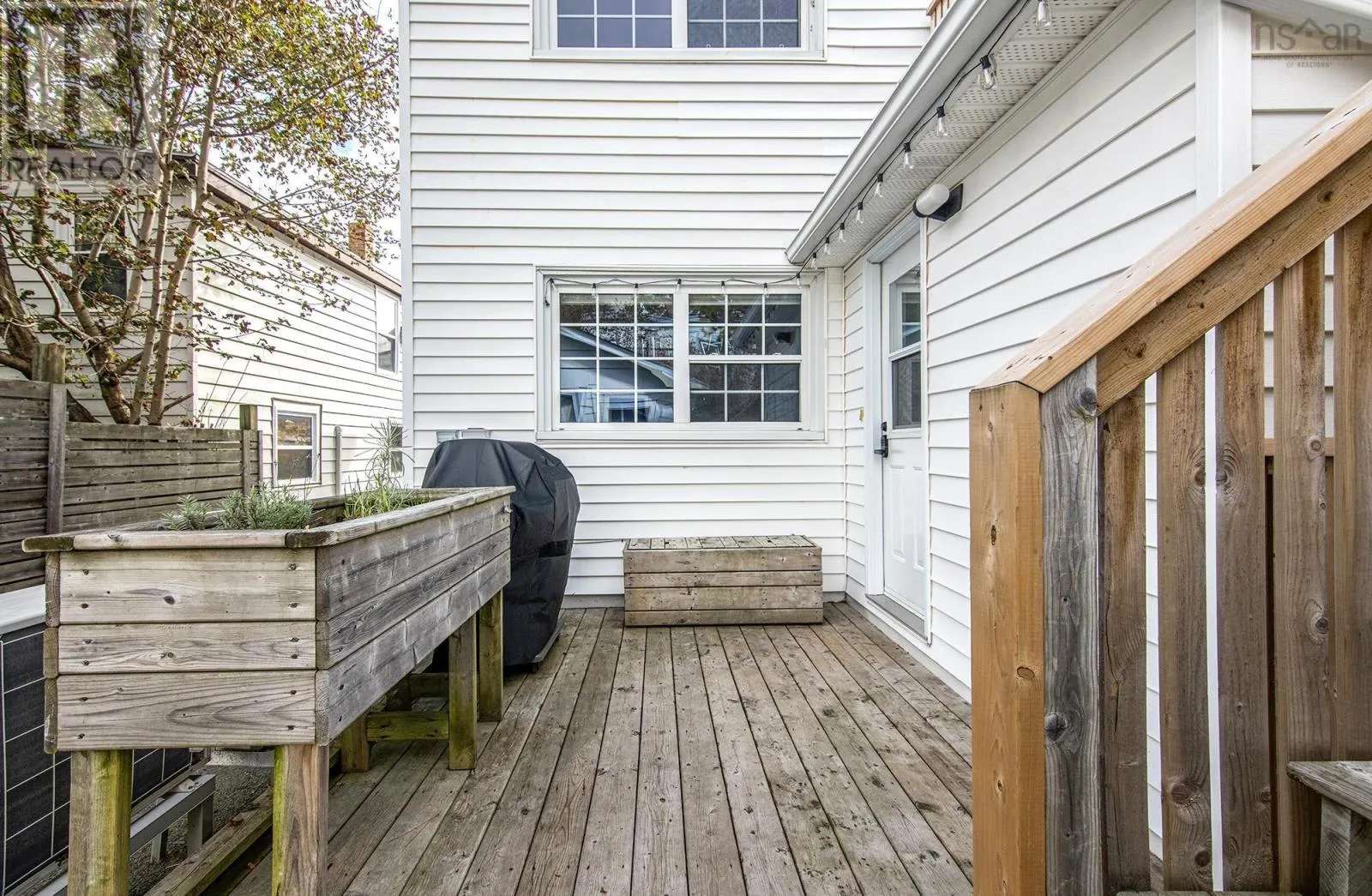 5879 Stairs Street