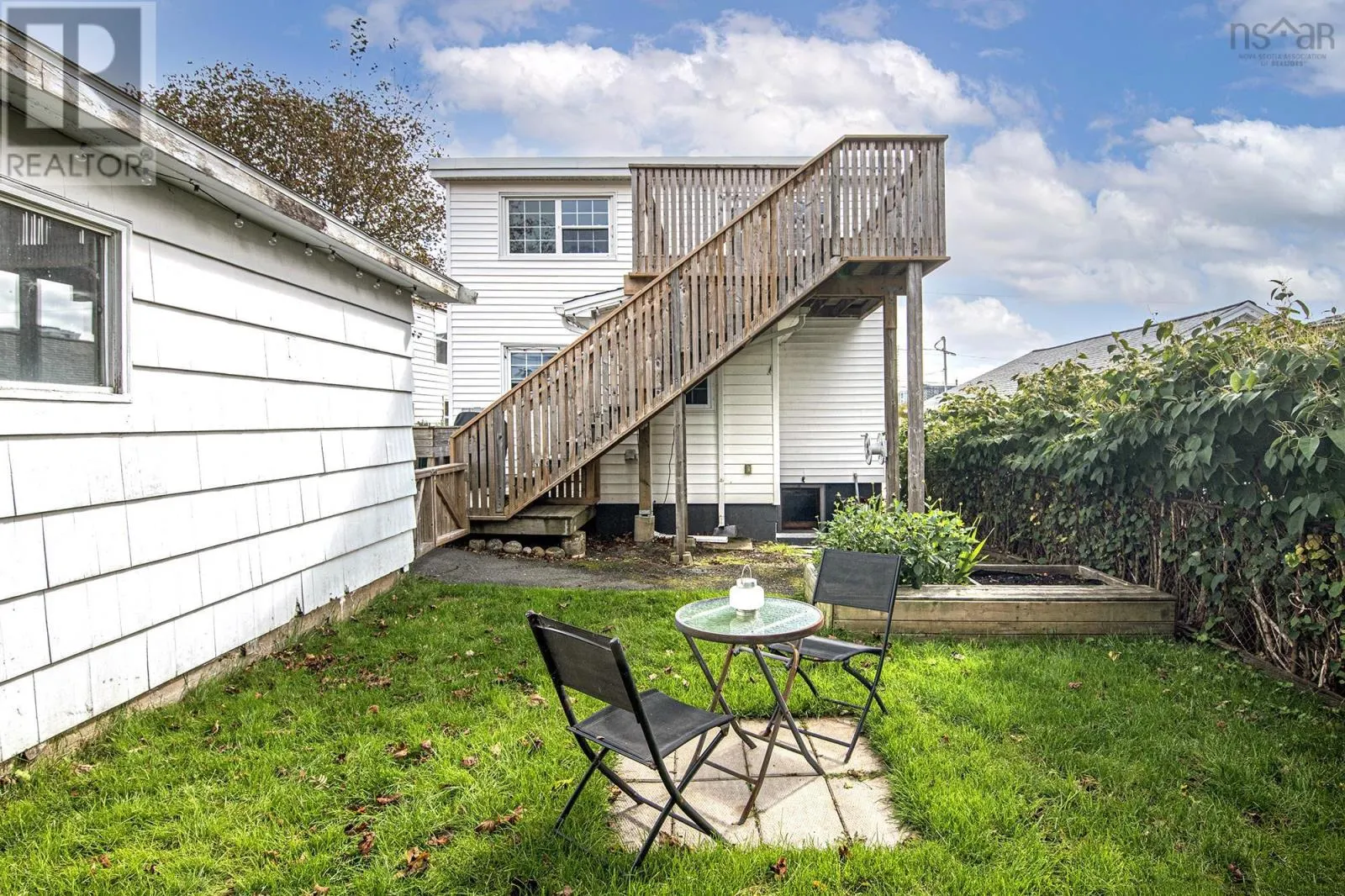 5879 Stairs Street
