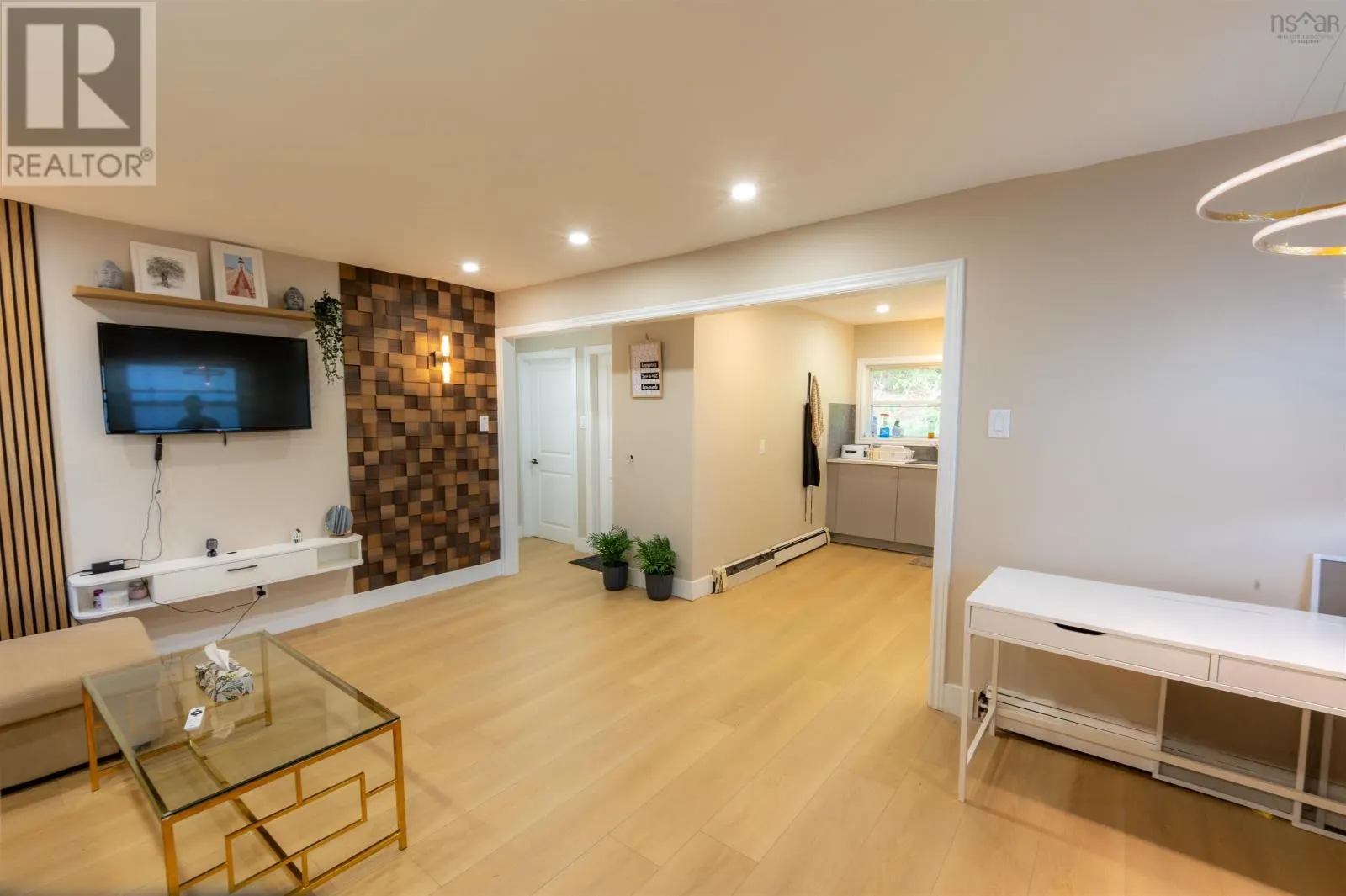 23 Mountain Avenue