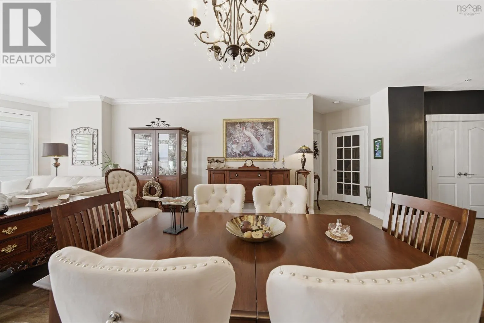 214 94 Bedros Lane