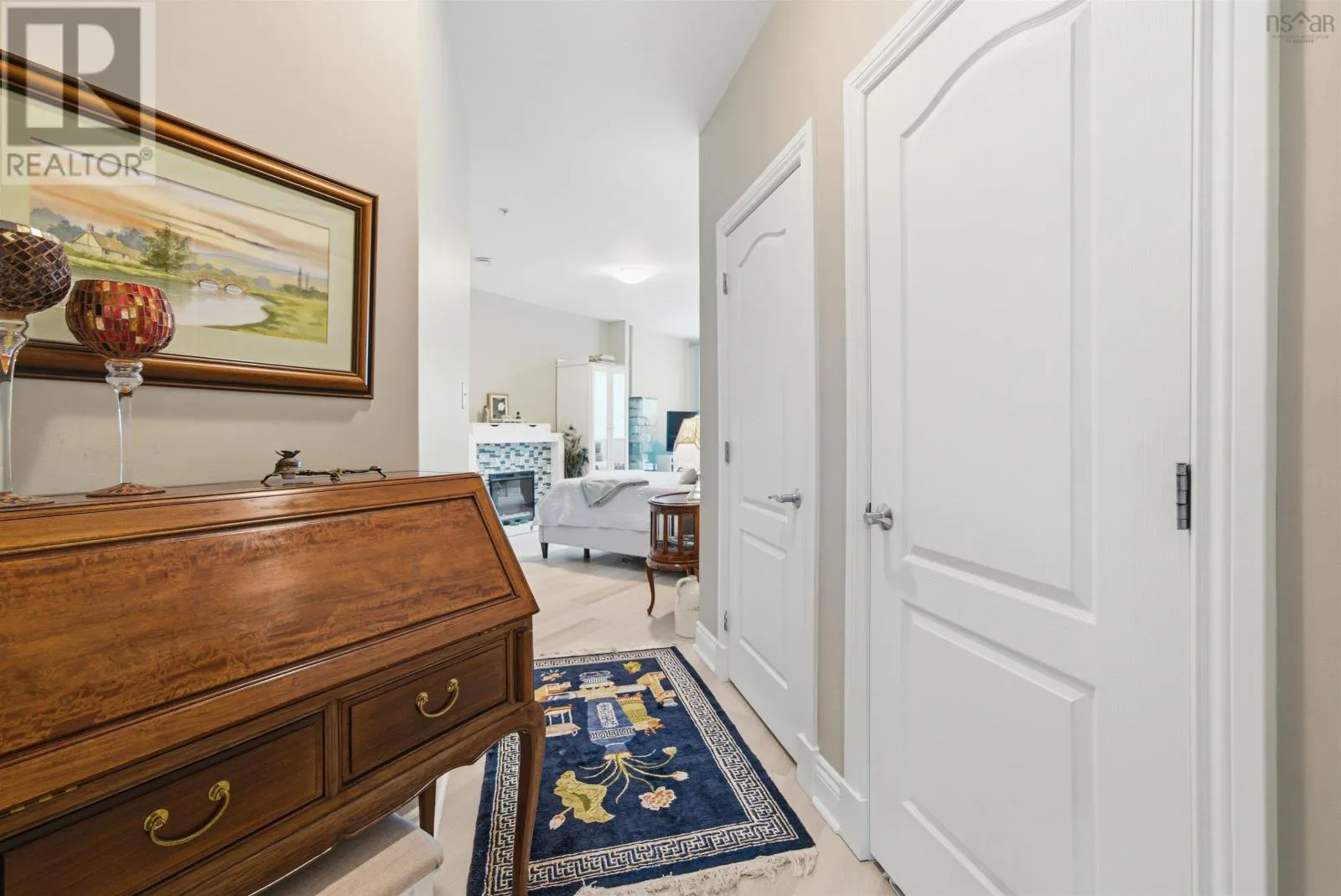 214 94 Bedros Lane