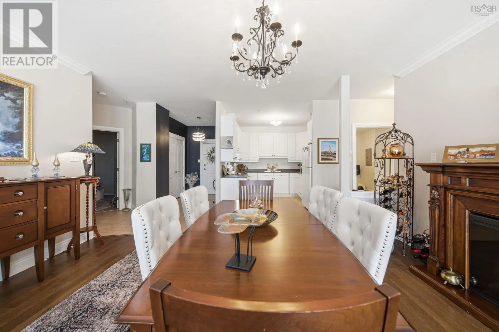 214 94 Bedros Lane